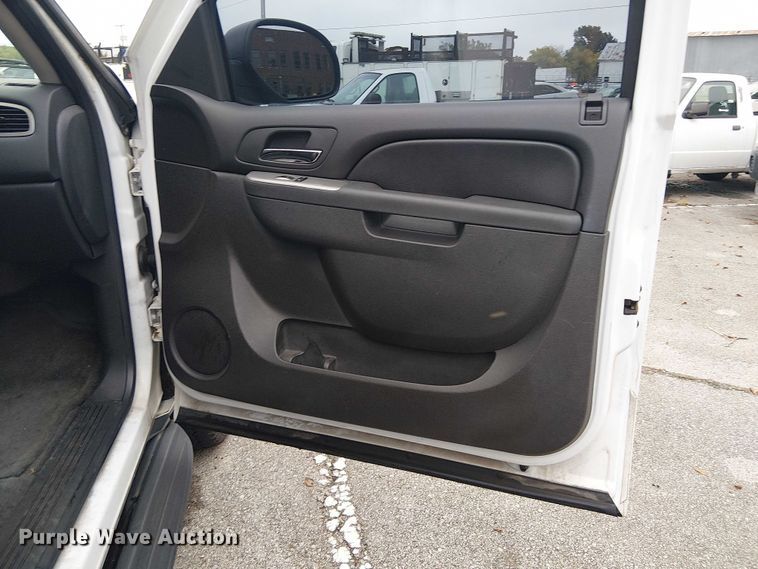 image for item EG8769 2011 Chevrolet Tahoe Police SUV