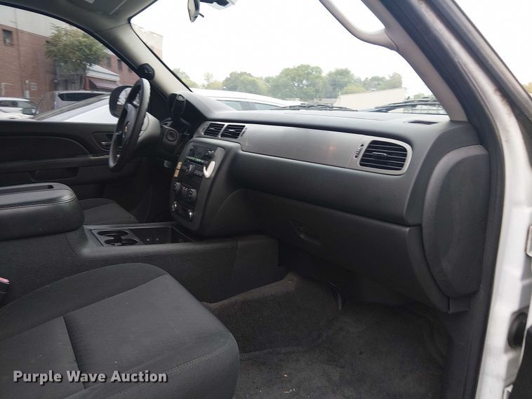 image for item EG8769 2011 Chevrolet Tahoe Police SUV