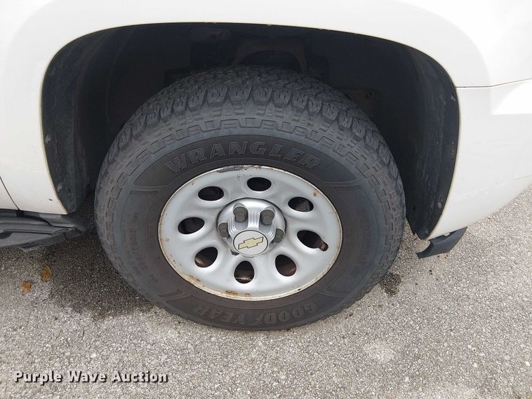 image for item EG8769 2011 Chevrolet Tahoe Police SUV