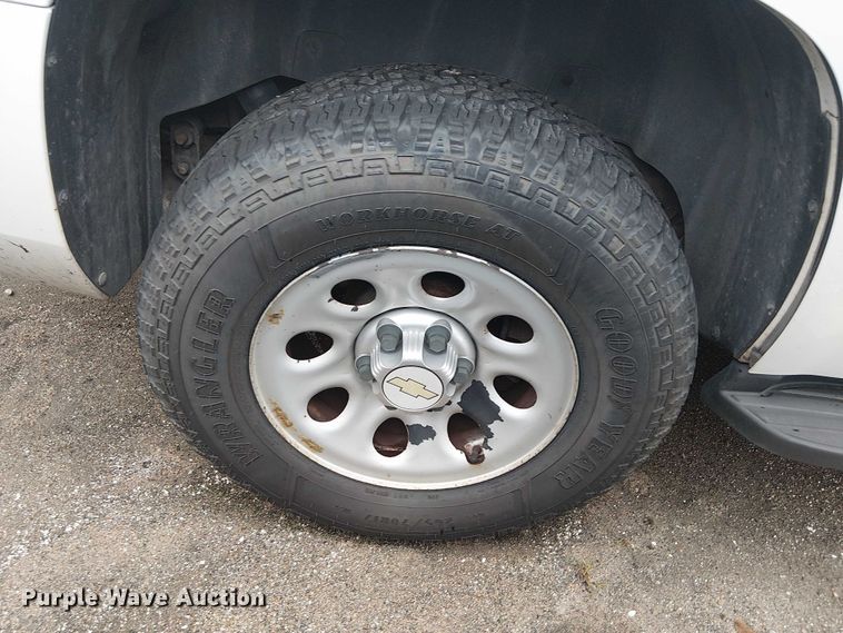 image for item EG8769 2011 Chevrolet Tahoe Police SUV