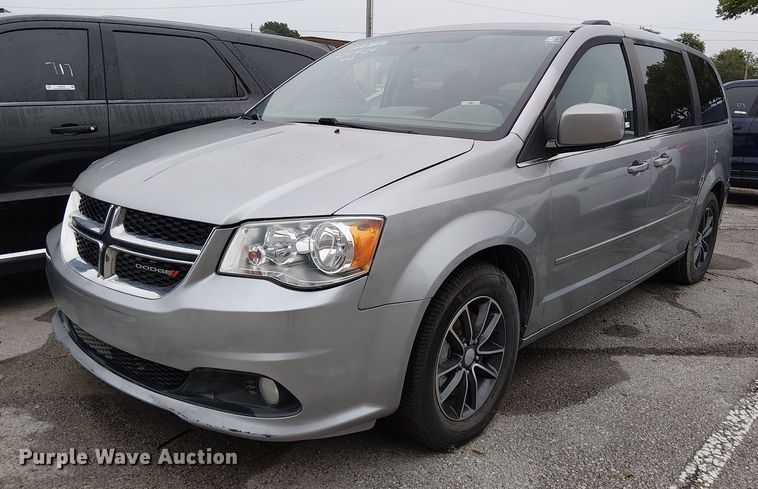 image for item EG8775 2017 Dodge Grand Caravan SXT van