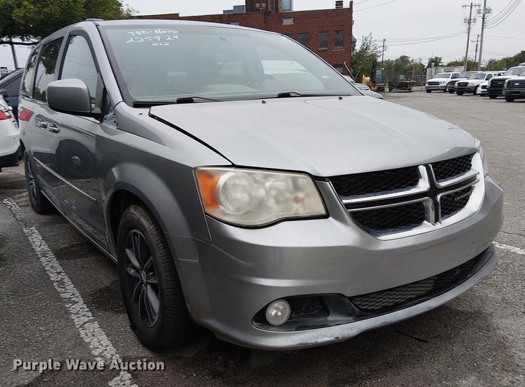 image for item EG8775 2017 Dodge Grand Caravan SXT van