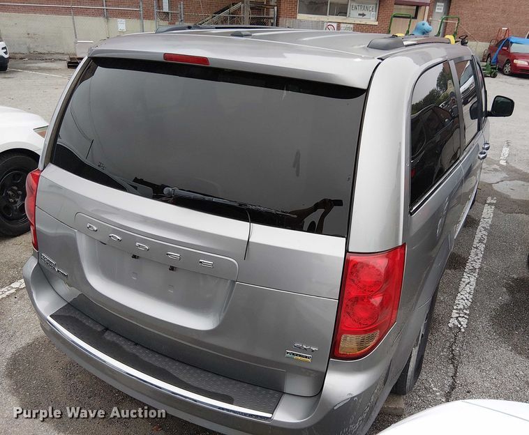 image for item EG8775 2017 Dodge Grand Caravan SXT van