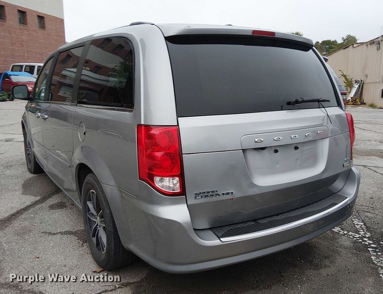 image for item EG8775 2017 Dodge Grand Caravan SXT van