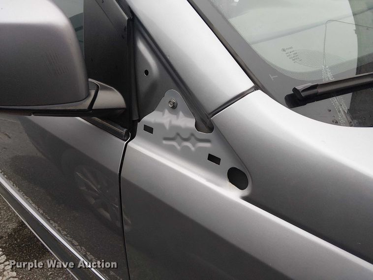 image for item EG8775 2017 Dodge Grand Caravan SXT van