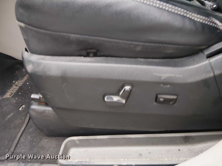 image for item EG8775 2017 Dodge Grand Caravan SXT van