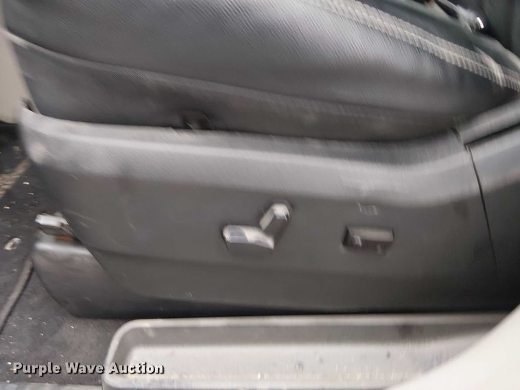 image for item EG8775 2017 Dodge Grand Caravan SXT van