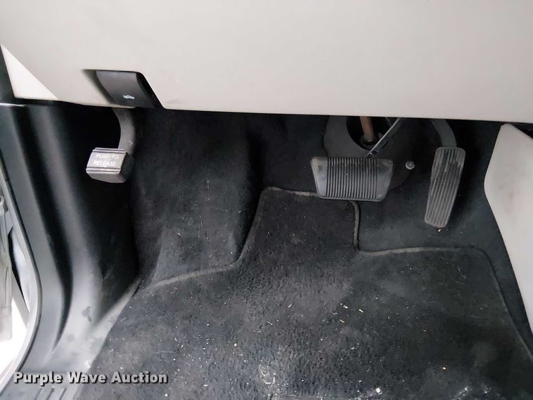 image for item EG8775 2017 Dodge Grand Caravan SXT van