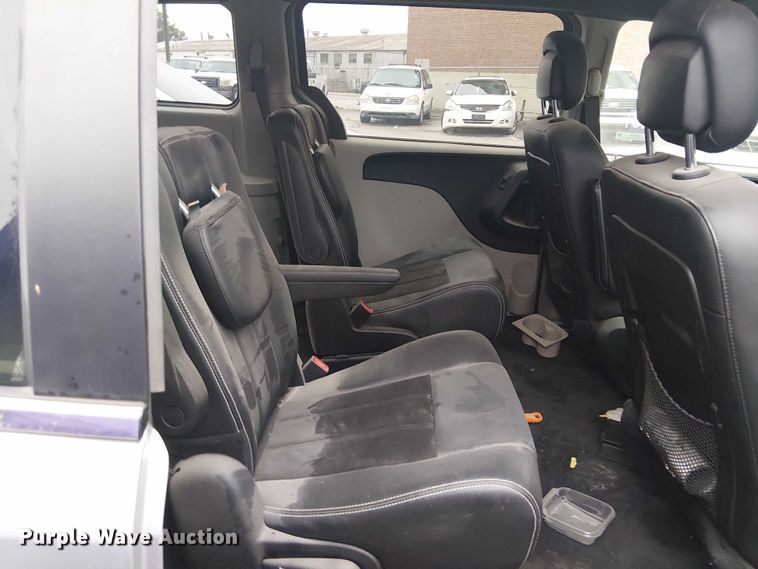 image for item EG8775 2017 Dodge Grand Caravan SXT van