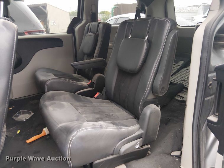 image for item EG8775 2017 Dodge Grand Caravan SXT van