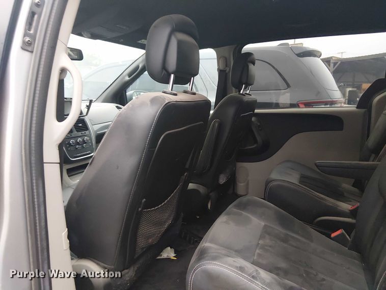 image for item EG8775 2017 Dodge Grand Caravan SXT van