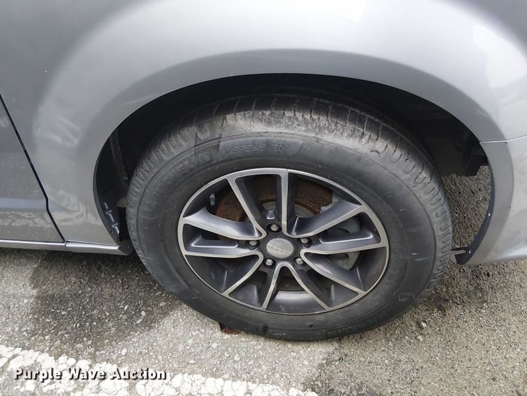 image for item EG8775 2017 Dodge Grand Caravan SXT van