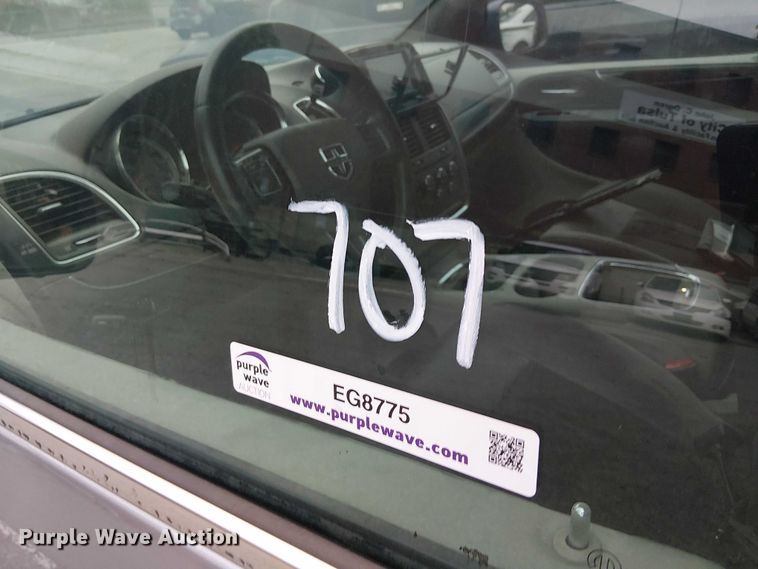 image for item EG8775 2017 Dodge Grand Caravan SXT van