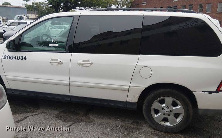 image for item EG8777 2004 Ford Freestar SES van