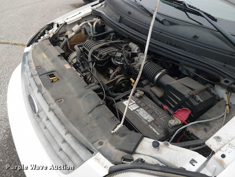 image for item EG8777 2004 Ford Freestar SES van