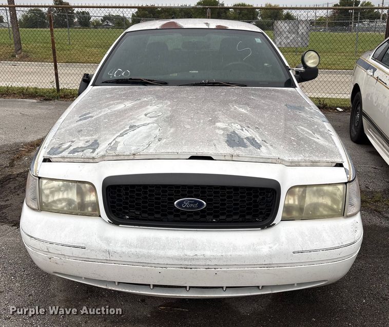image for item EG8779 2005 Ford Crown Victoria Police Interceptor 