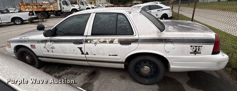 image for item EG8779 2005 Ford Crown Victoria Police Interceptor 