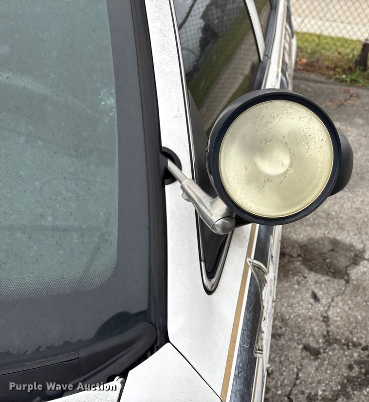 image for item EG8779 2005 Ford Crown Victoria Police Interceptor 