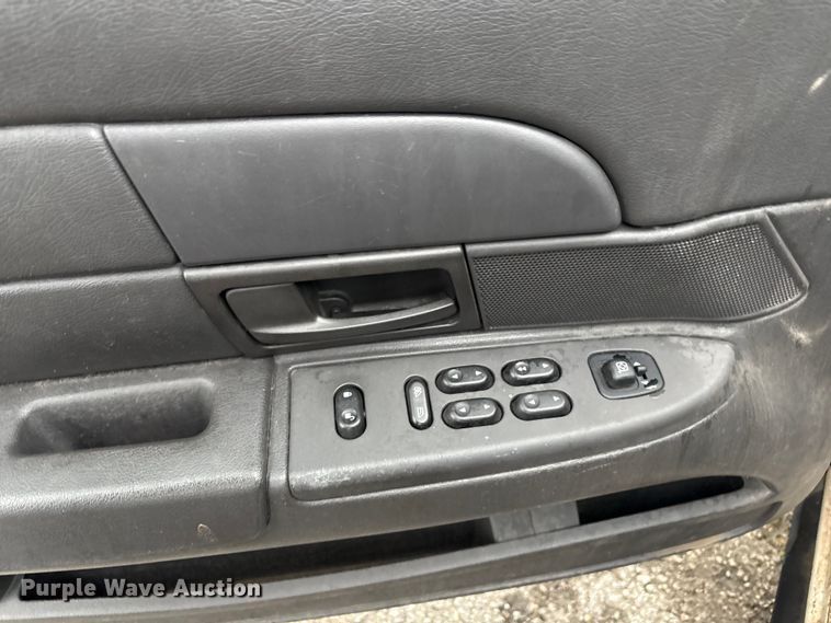 image for item EG8779 2005 Ford Crown Victoria Police Interceptor 