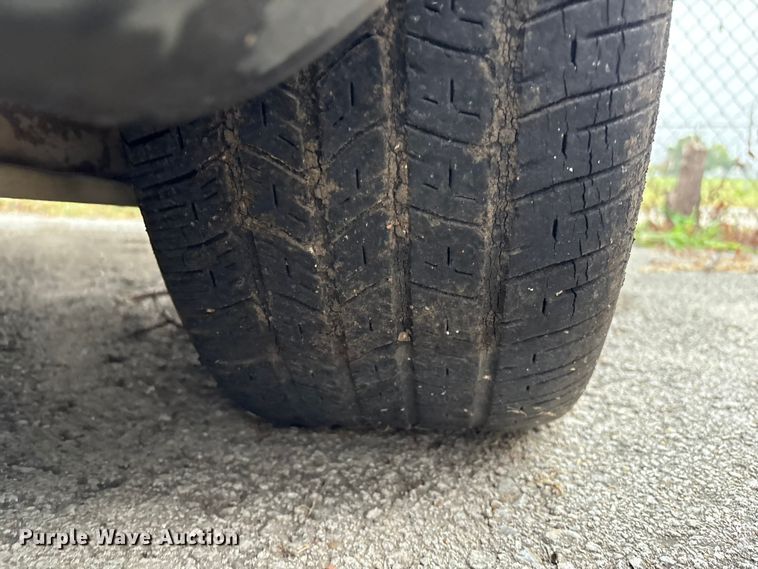 image for item EG8779 2005 Ford Crown Victoria Police Interceptor 