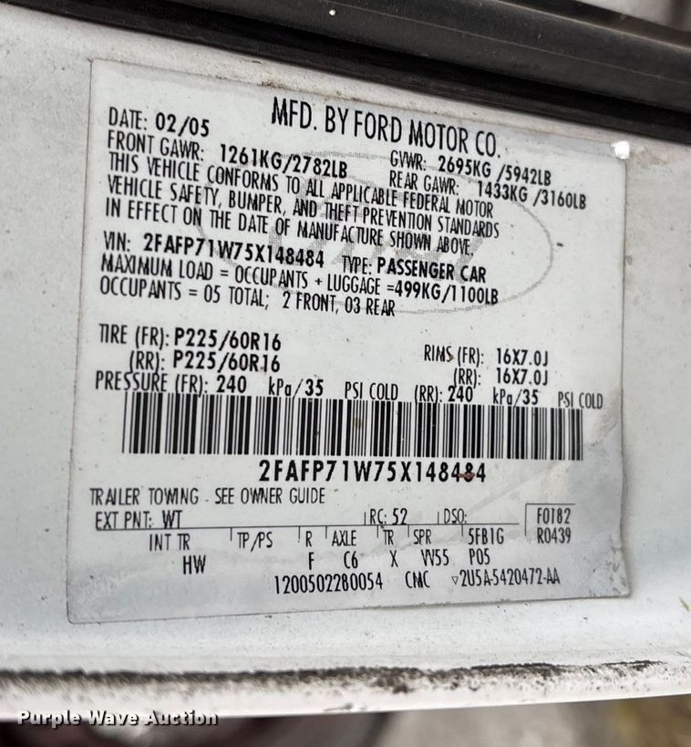 image for item EG8779 2005 Ford Crown Victoria Police Interceptor 