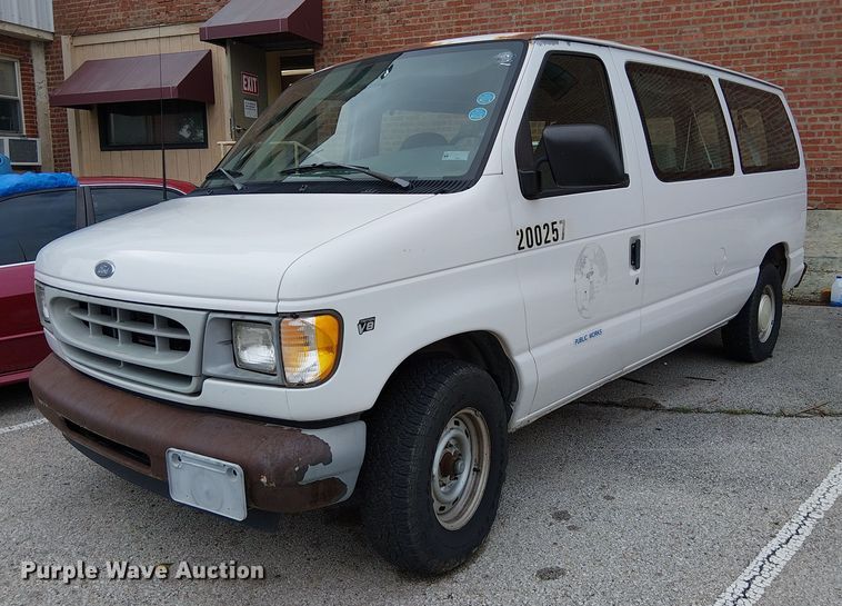 image for item EG8785 2002 Ford E150 van