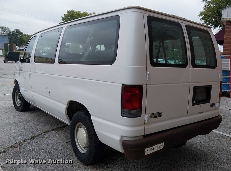 image for item EG8785 2002 Ford E150 van