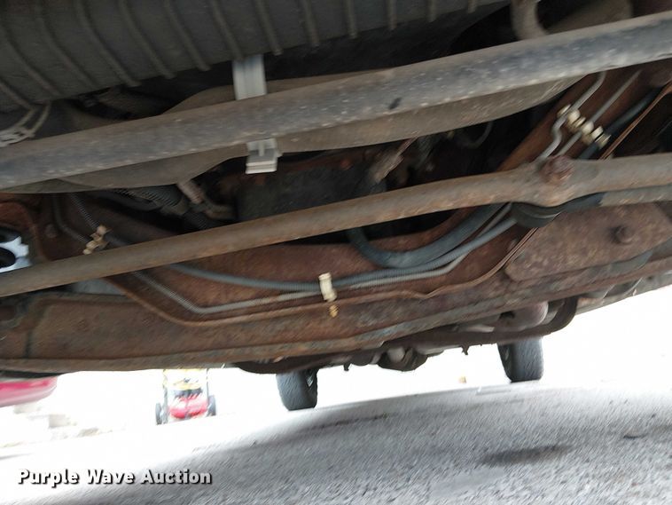 image for item EG8785 2002 Ford E150 van