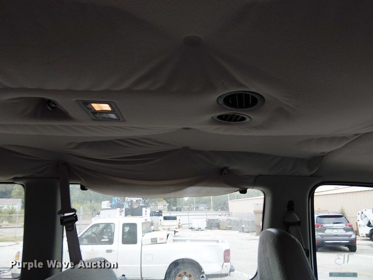 image for item EG8785 2002 Ford E150 van