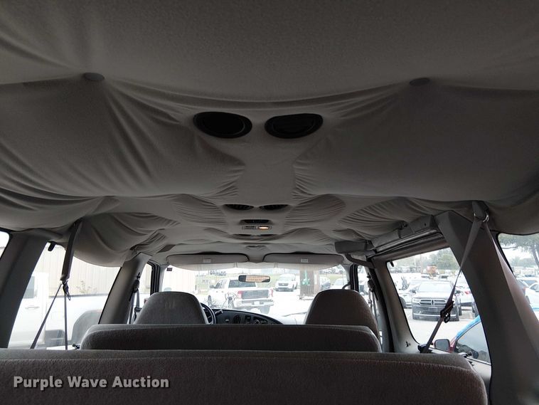 image for item EG8785 2002 Ford E150 van