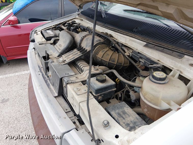 image for item EG8785 2002 Ford E150 van