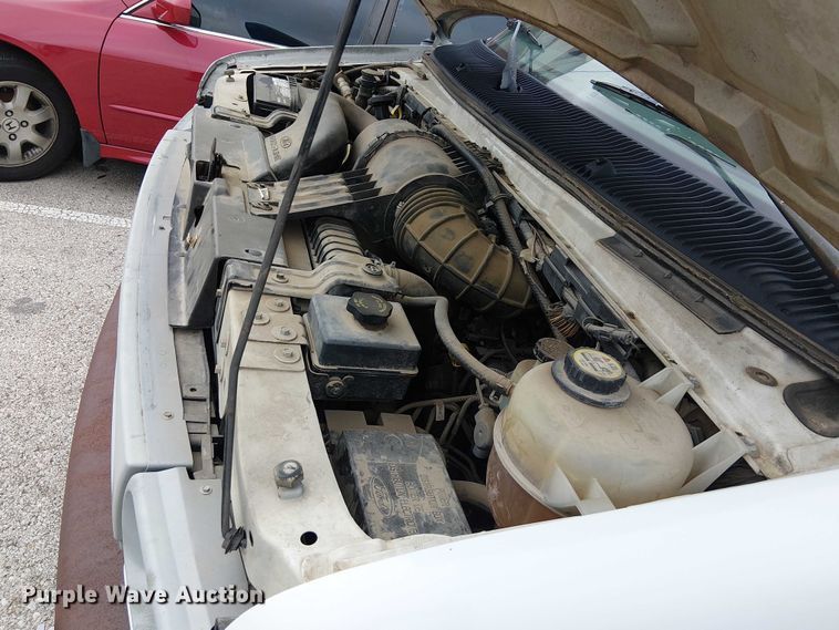 image for item EG8785 2002 Ford E150 van