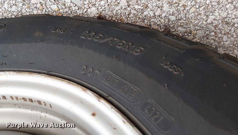 image for item EG8785 2002 Ford E150 van