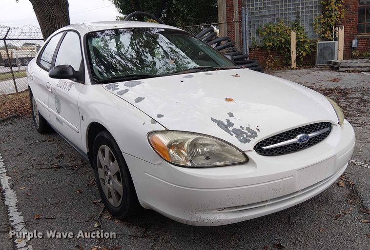 image for item EG8786 2001 Ford Taurus 