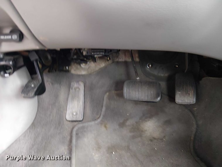 image for item EG8786 2001 Ford Taurus 