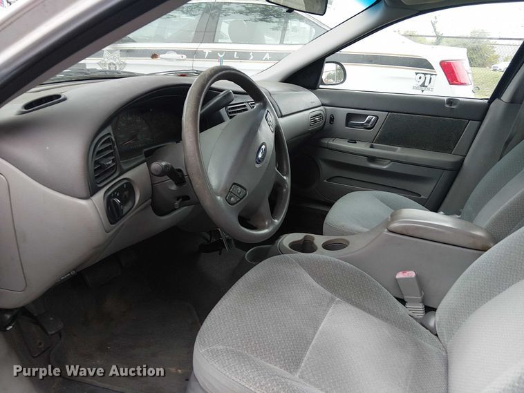 image for item EG8786 2001 Ford Taurus 