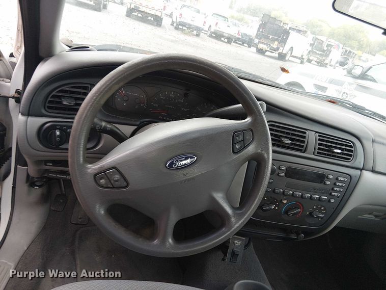image for item EG8786 2001 Ford Taurus 