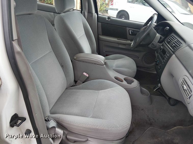 image for item EG8786 2001 Ford Taurus 