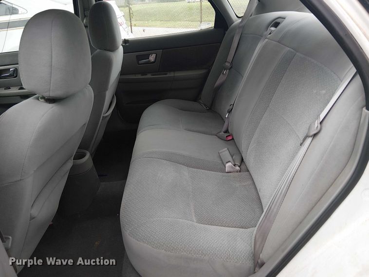 image for item EG8786 2001 Ford Taurus 