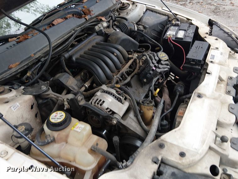 image for item EG8786 2001 Ford Taurus 