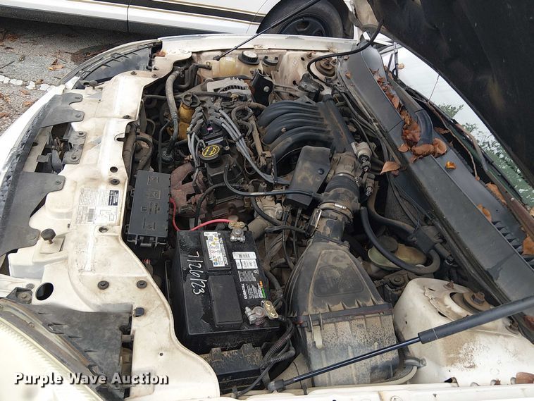 image for item EG8786 2001 Ford Taurus 