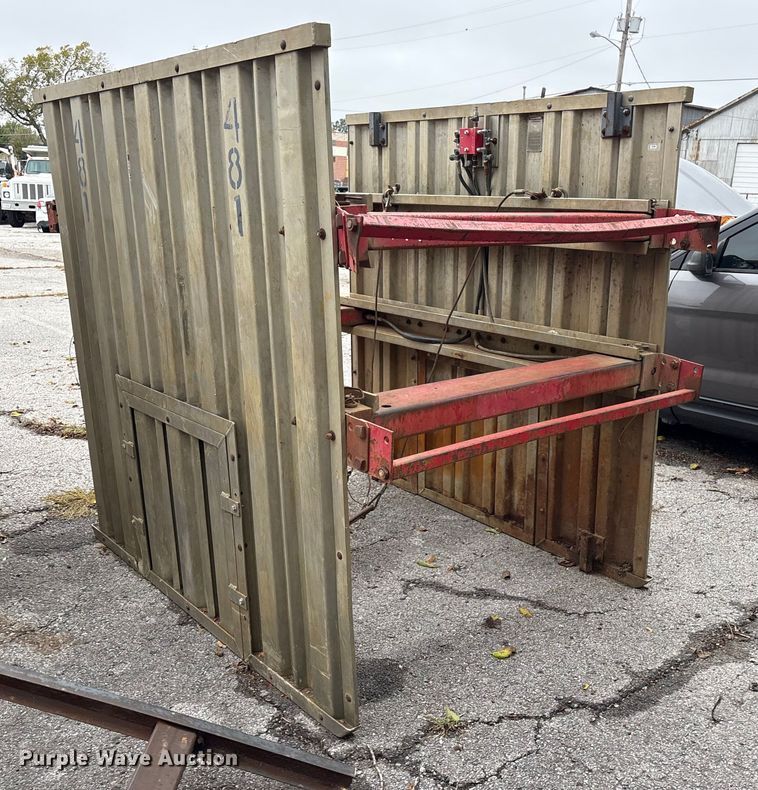 image for item EG8796 (2) Speed Shore trench boxes