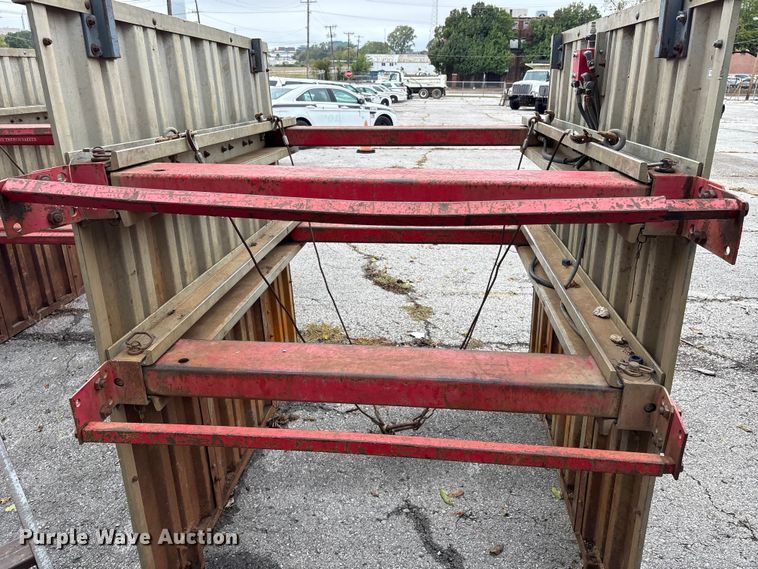 image for item EG8796 (2) Speed Shore trench boxes