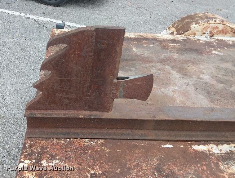 image for item EG8798 Shop Built log splitter