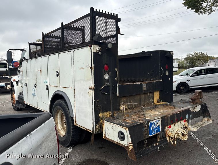 image for item EG8799 2009 International 4400 utility / service truck