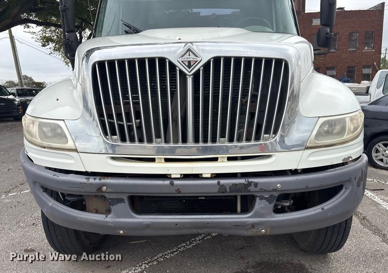 image for item EG8799 2009 International 4400 utility / service truck