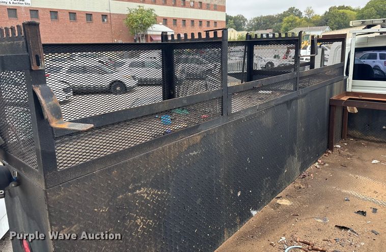 image for item EG8799 2009 International 4400 utility / service truck