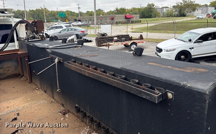 image for item EG8799 2009 International 4400 utility / service truck