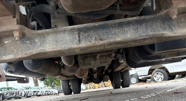 image for item EG8799 2009 International 4400 utility / service truck