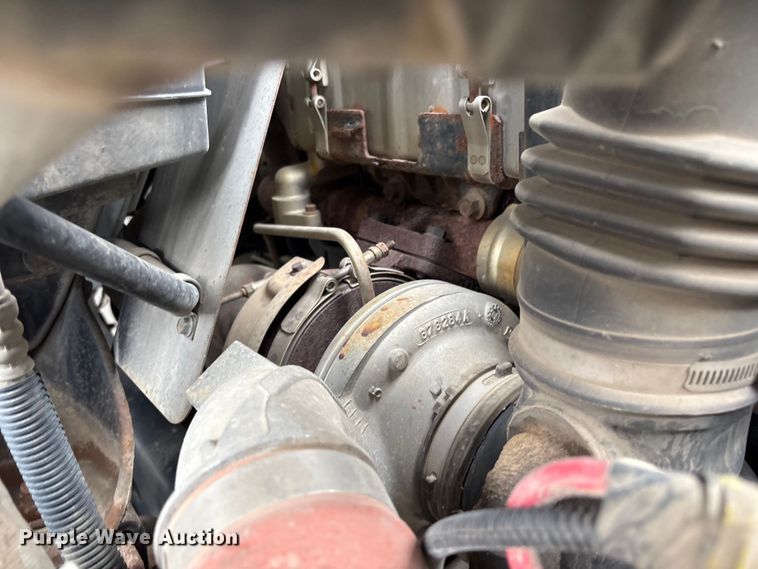 image for item EG8799 2009 International 4400 utility / service truck